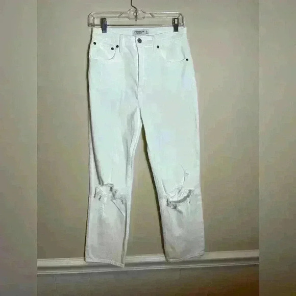 ABERCROMBIE AND FITCH WHITE ANKLE STRAIGHT ULTRA HIGH RISE JEANS - Picture 1 of 7